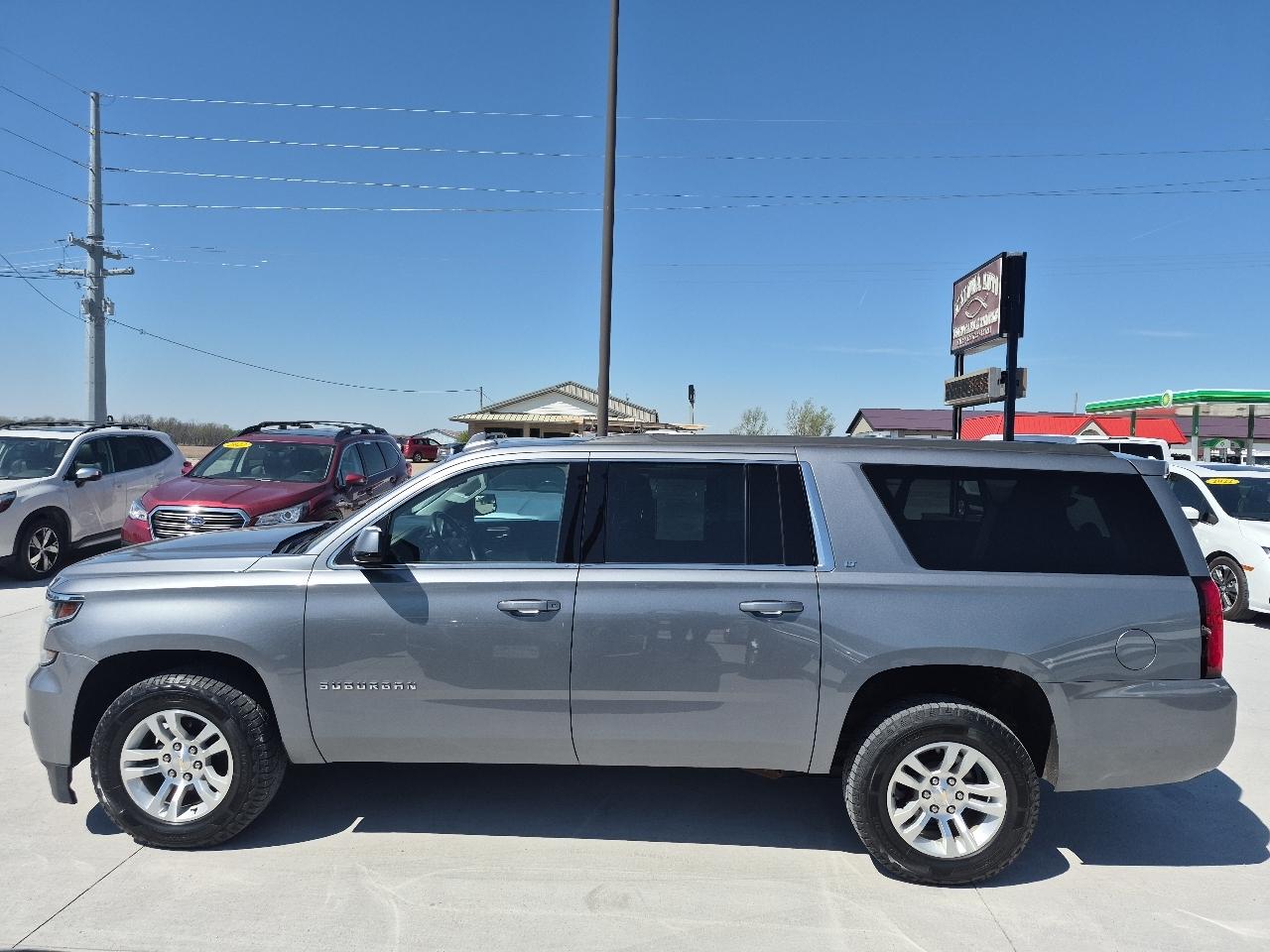 Chevrolet Suburban LT 4WD 2019