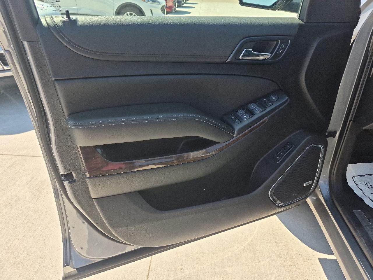 Chevrolet Suburban LT 4WD 2019