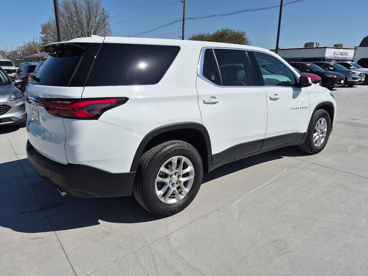 Chevrolet Traverse AWD 4dr LS w/1FL 2022