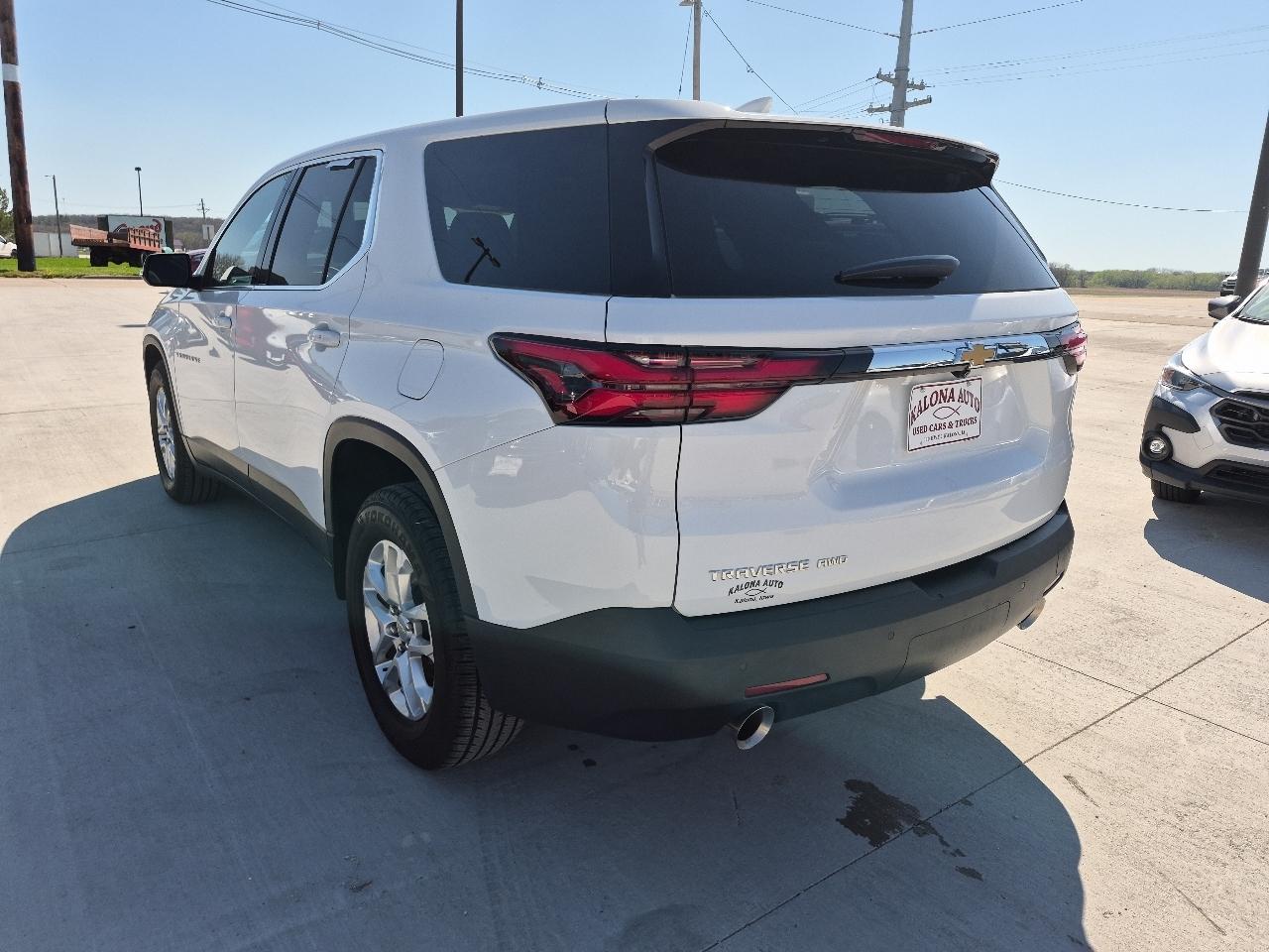 Chevrolet Traverse AWD 4dr LS w/1FL 2022