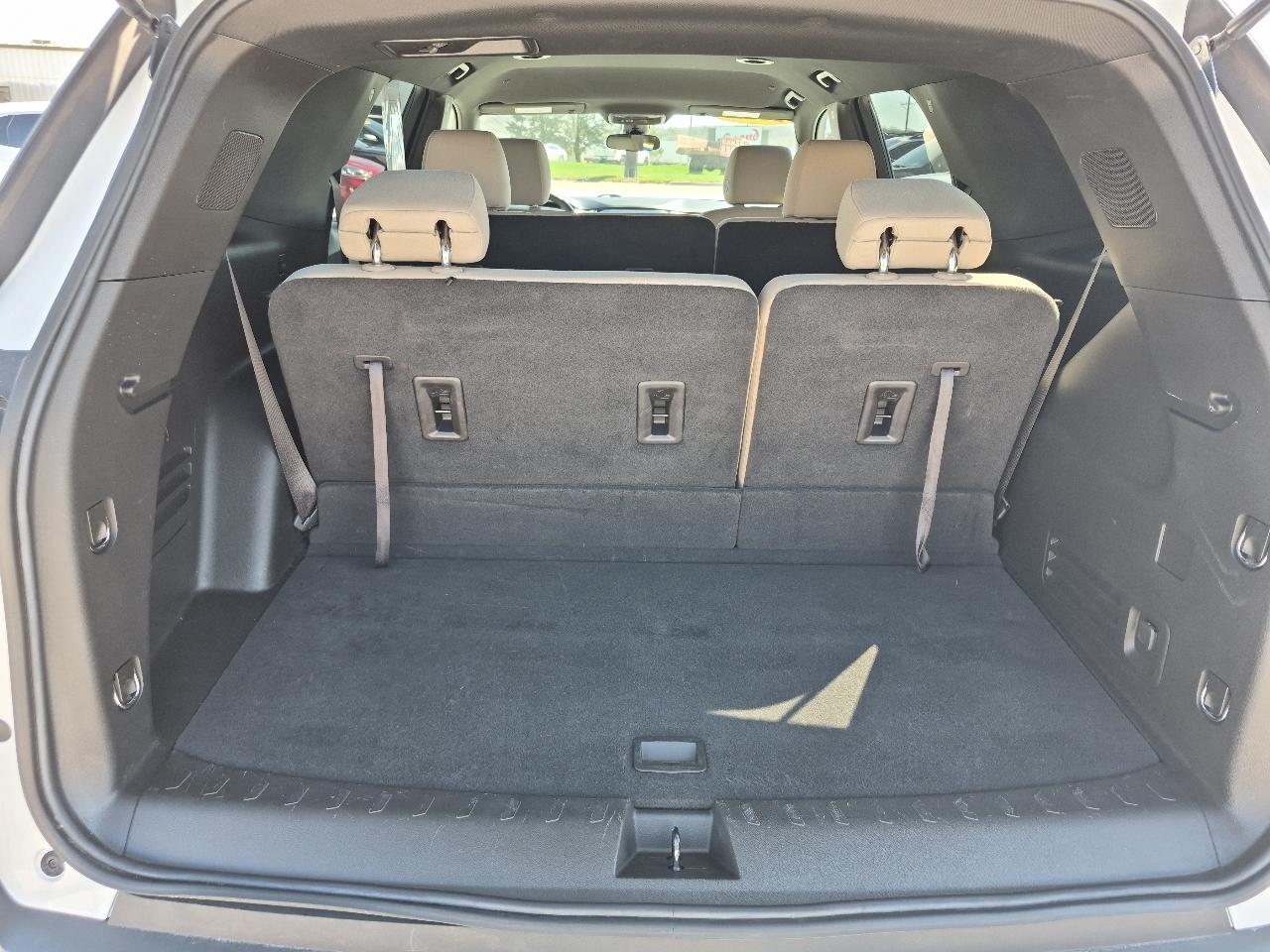 Chevrolet Traverse AWD 4dr LS w/1FL 2022