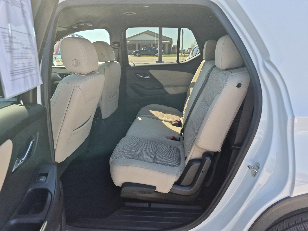 Chevrolet Traverse AWD 4dr LS w/1FL 2022