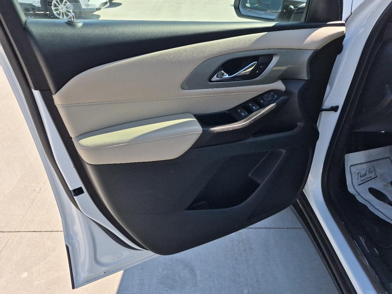 Chevrolet Traverse AWD 4dr LS w/1FL 2022