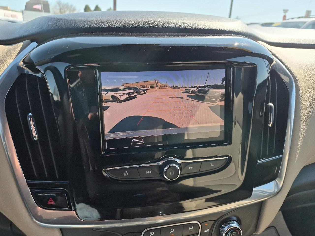 Chevrolet Traverse AWD 4dr LS w/1FL 2022