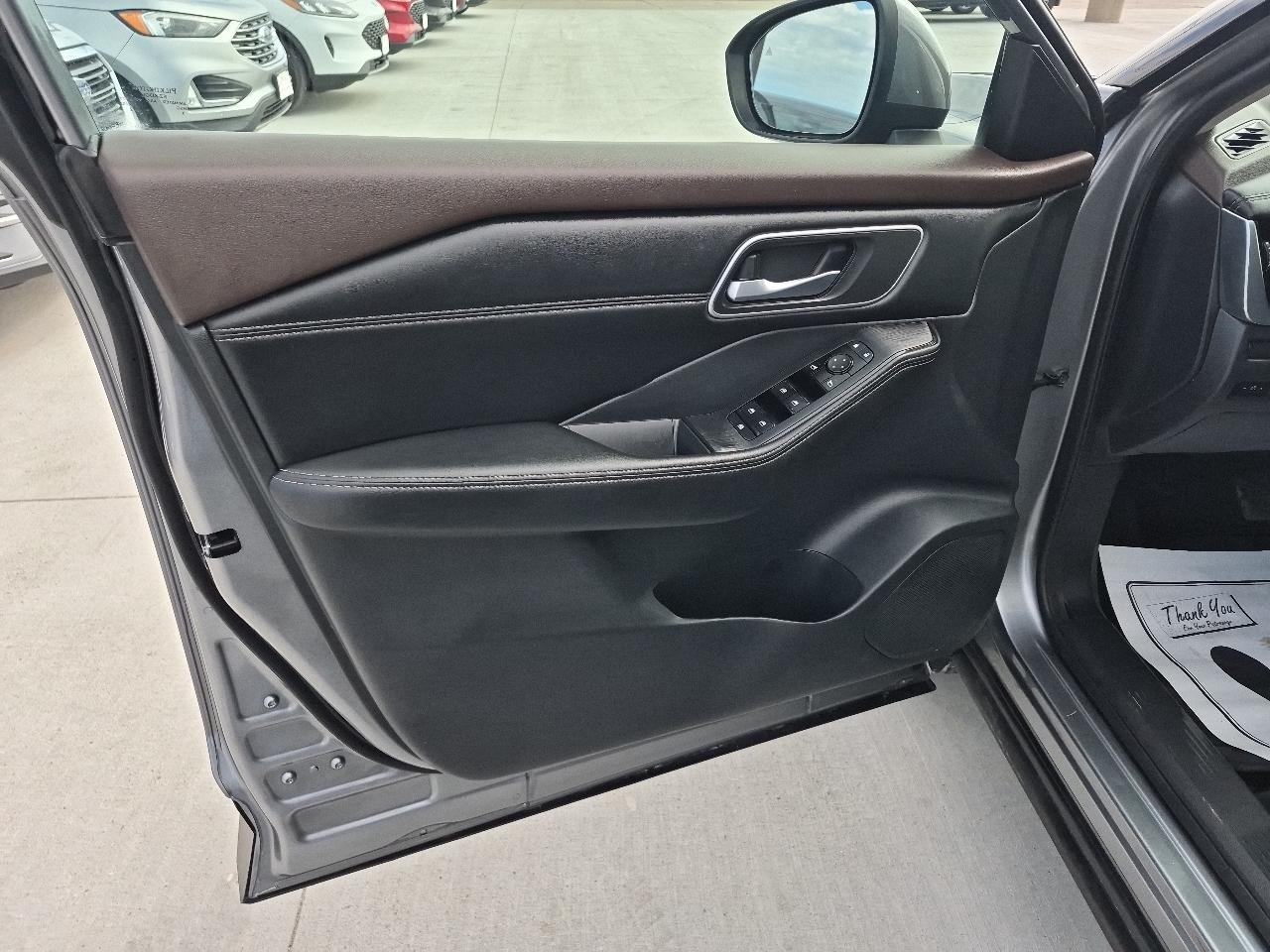 Nissan Rogue SV AWD 2021