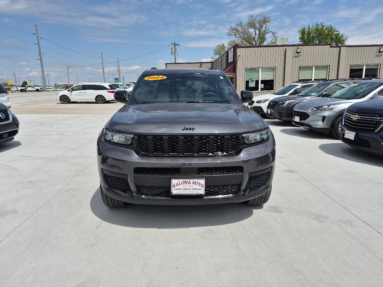 Jeep Grand Cherokee L Laredo 4WD 2024