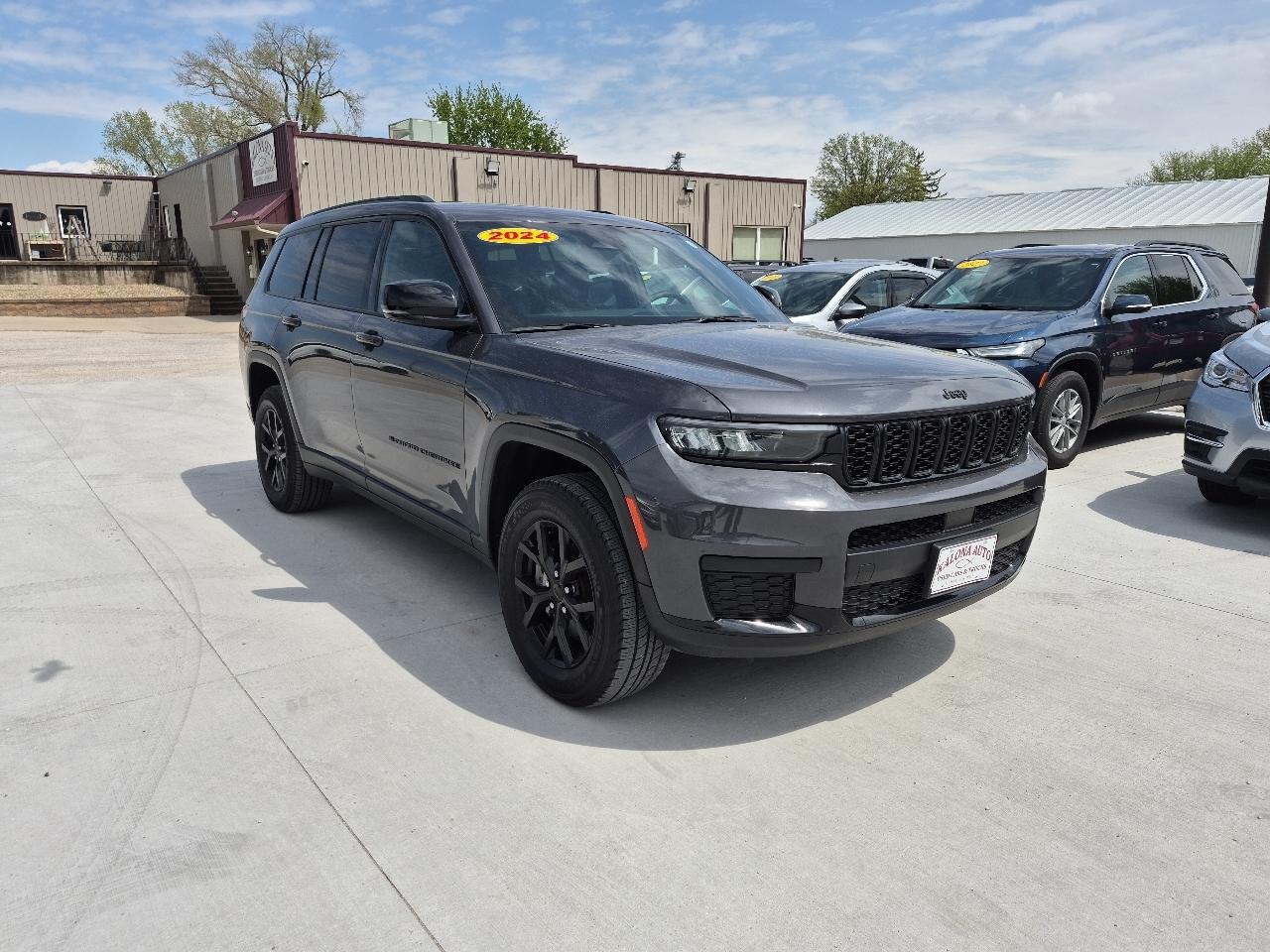 Jeep Grand Cherokee L Laredo 4WD 2024