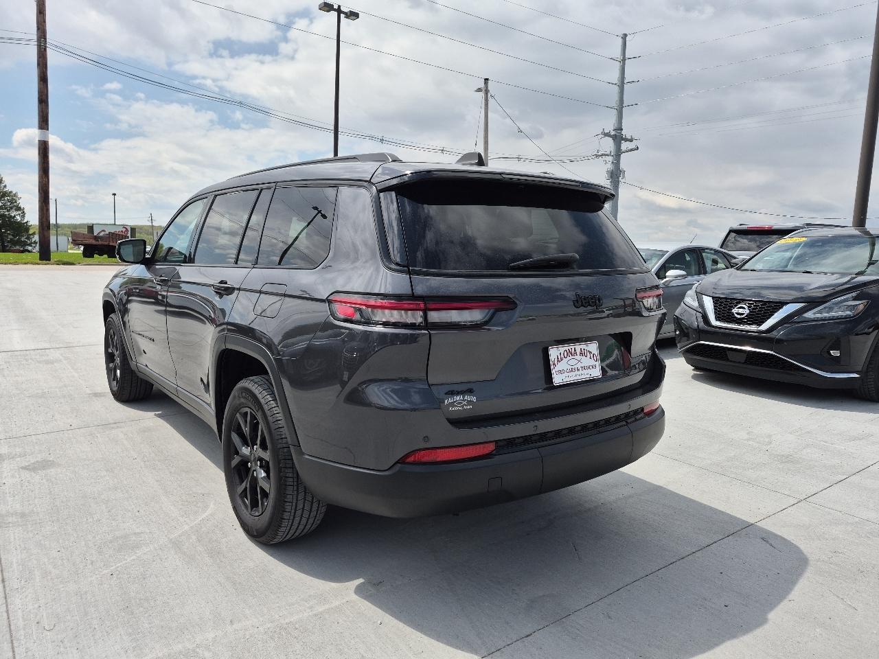 Jeep Grand Cherokee L Laredo 4WD 2024