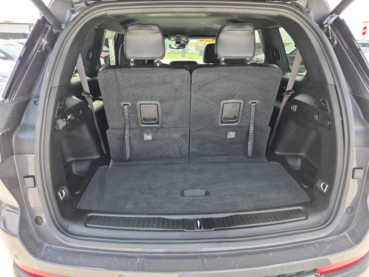 Jeep Grand Cherokee L Laredo 4WD 2024