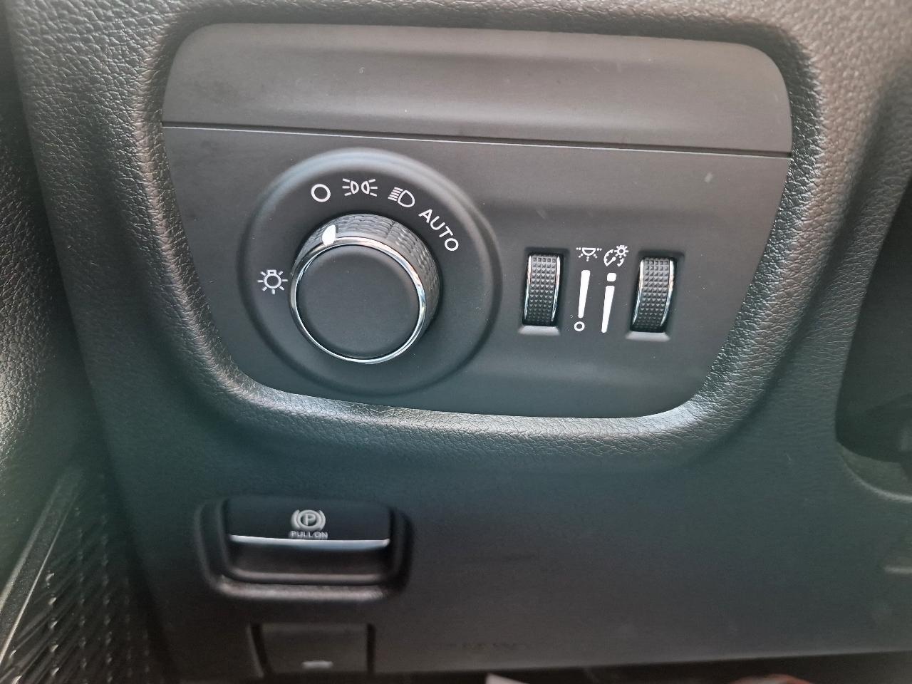Jeep Grand Cherokee L Laredo 4WD 2024