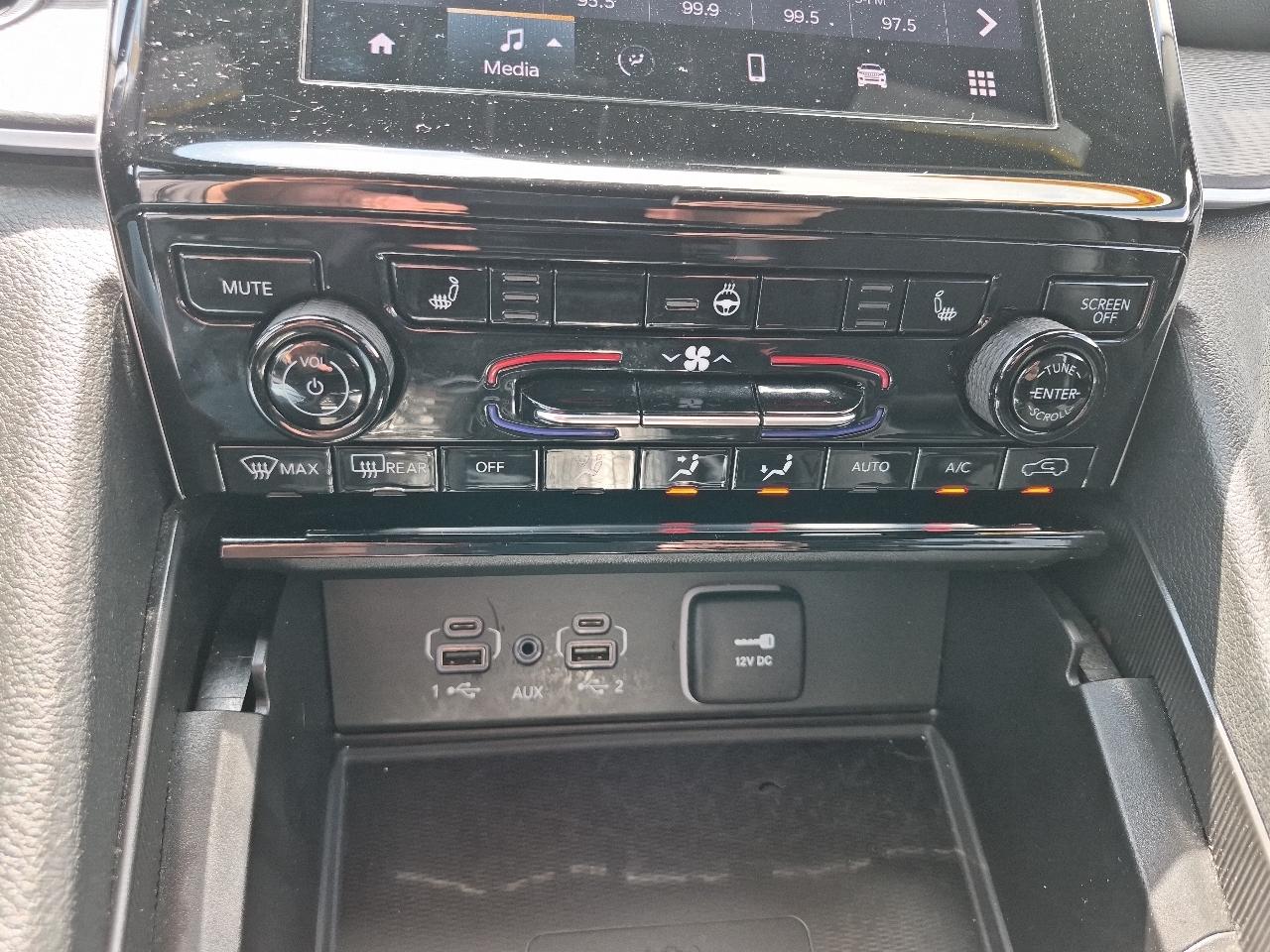 Jeep Grand Cherokee L Laredo 4WD 2024