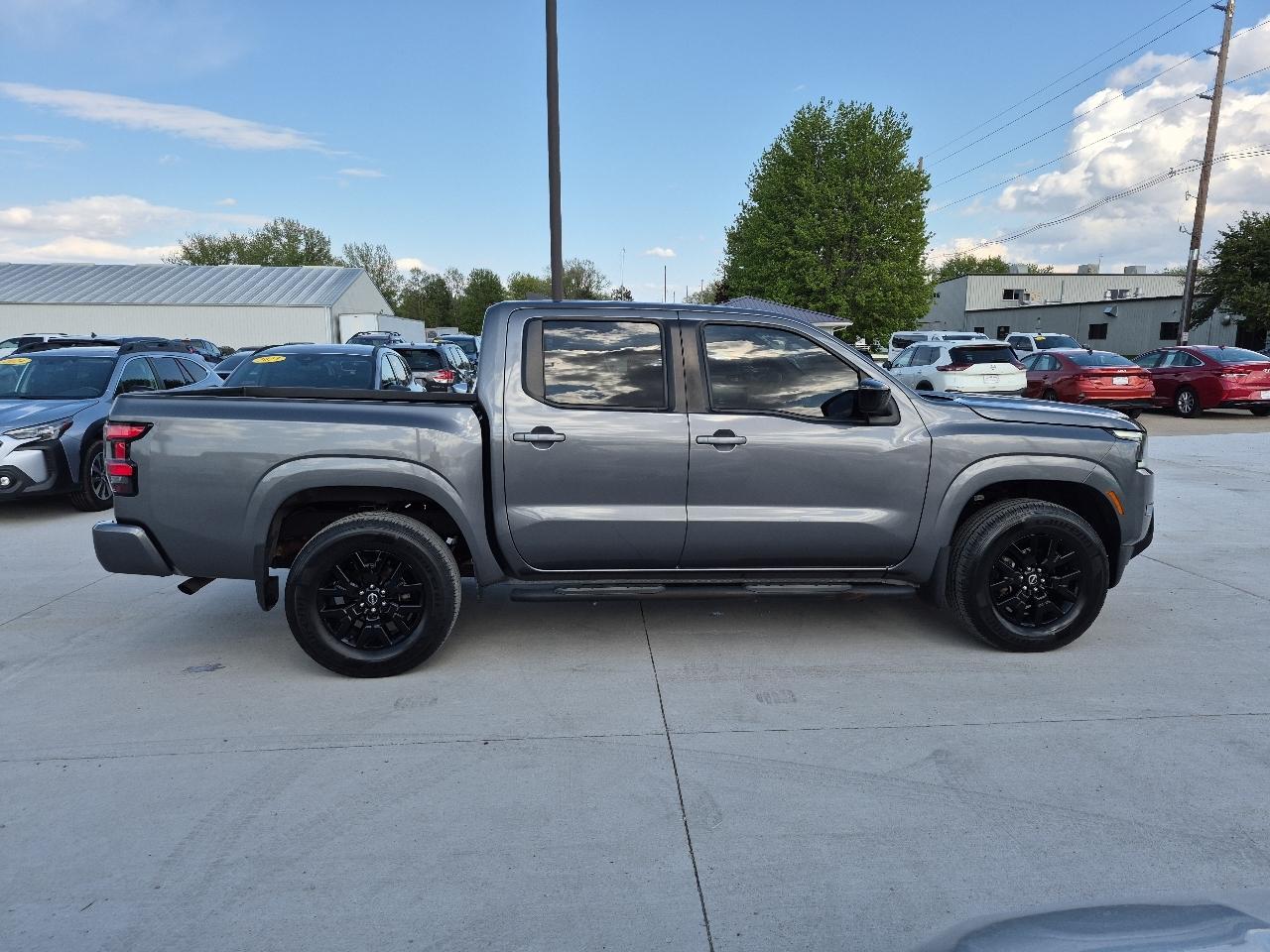 Nissan Frontier Crew Cab 4x4 SV 2023