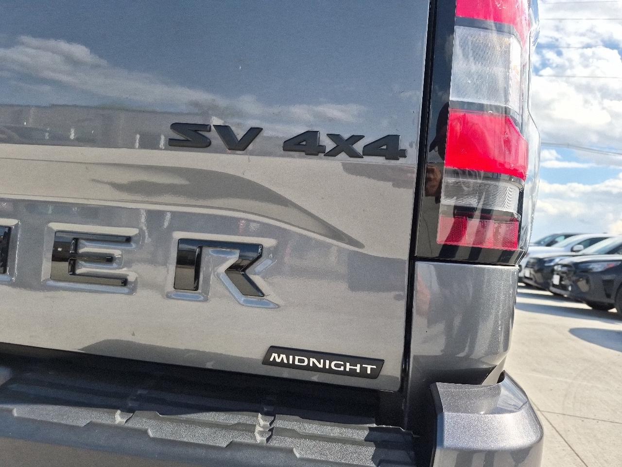 Nissan Frontier Crew Cab 4x4 SV 2023