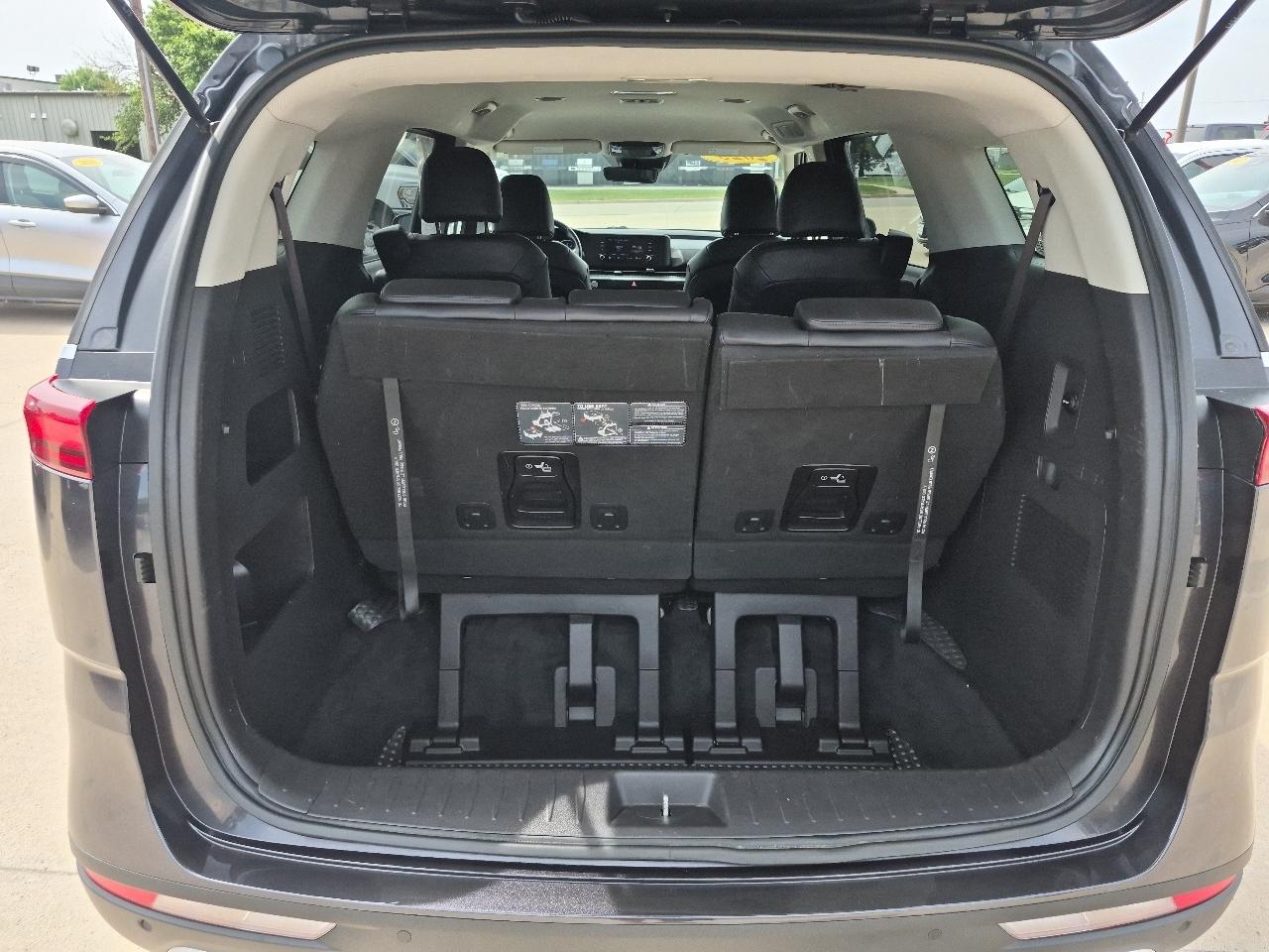 Kia Carnival LX Seat Package 2023