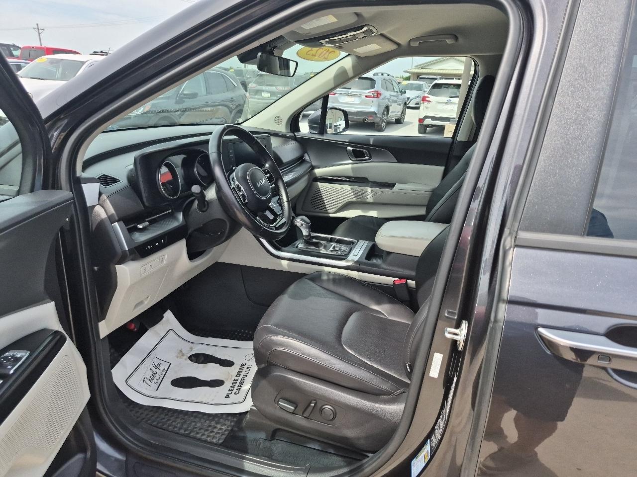 Kia Carnival LX Seat Package 2023