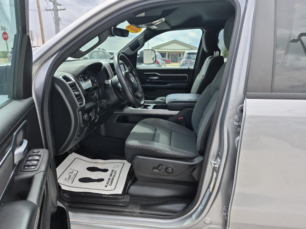 RAM 1500 Lone Star Crew Cab SB 4WD 2024