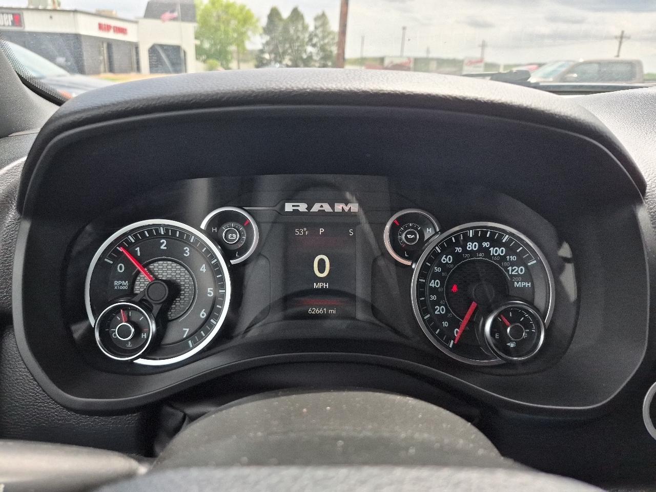 RAM 1500 Lone Star Crew Cab SB 4WD 2024