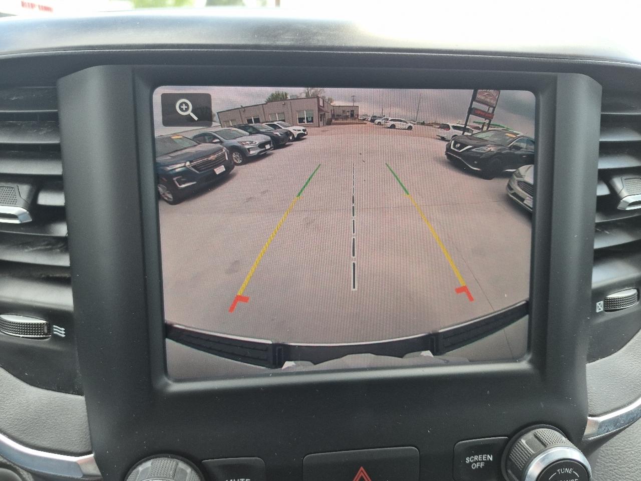 RAM 1500 Lone Star Crew Cab SB 4WD 2024