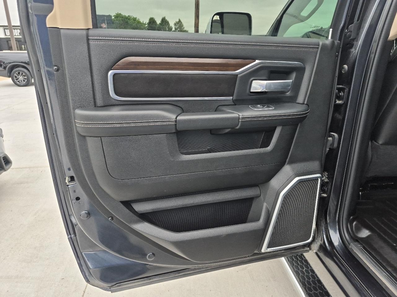 RAM 2500 Laramie Crew Cab SWB 4WD 2022