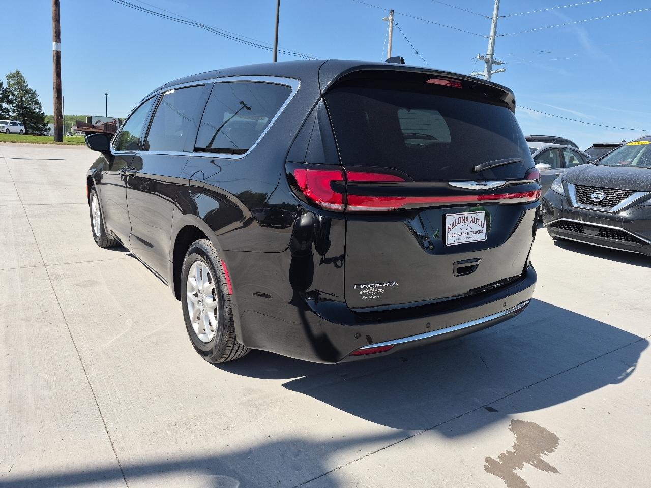 Chrysler Pacifica Touring L 2023