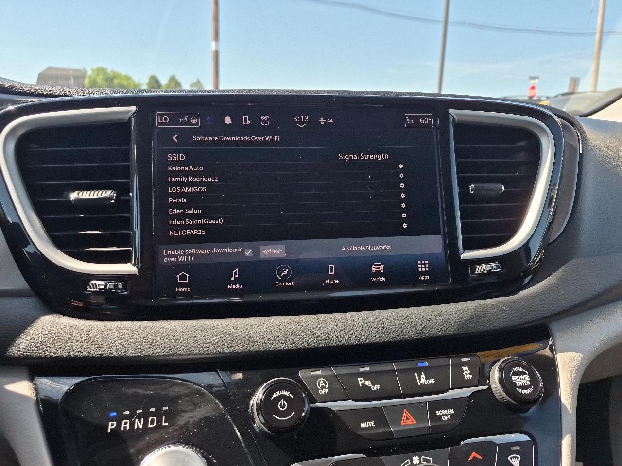 Chrysler Pacifica Touring L 2023