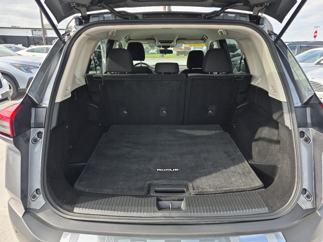 Nissan Rogue SV AWD 2022