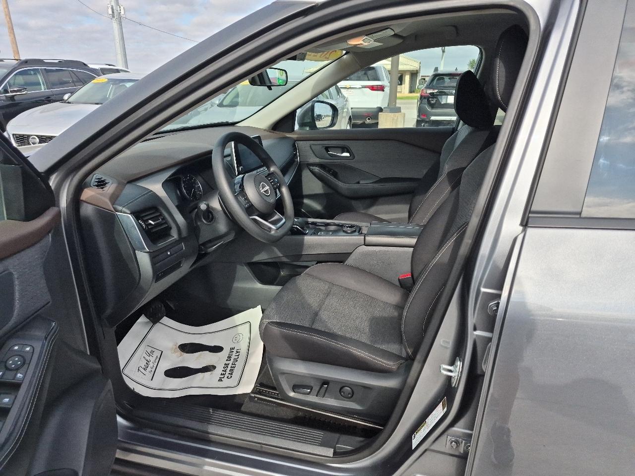 Nissan Rogue SV AWD 2022