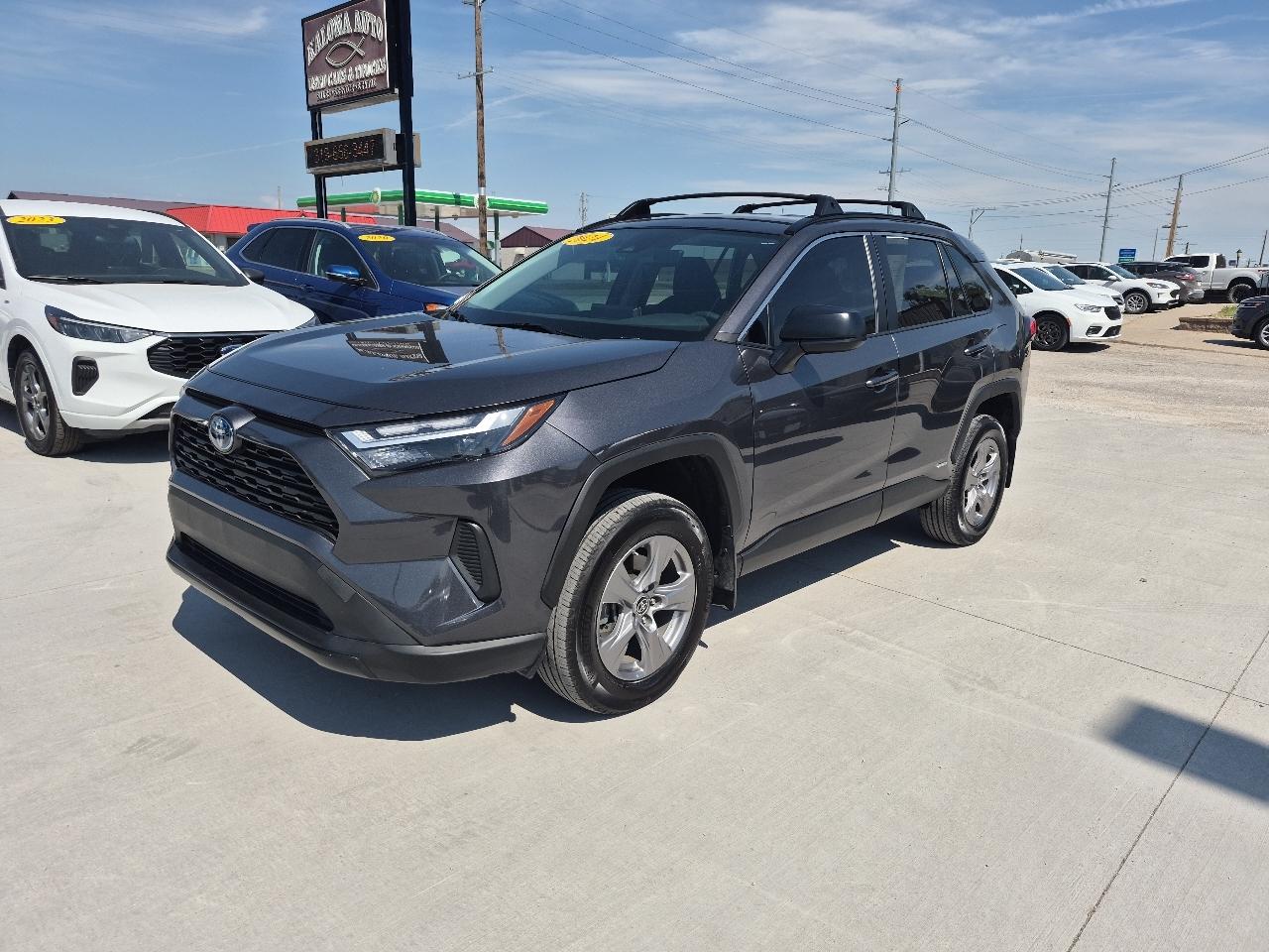 Toyota RAV4 Hybrid LE 2024