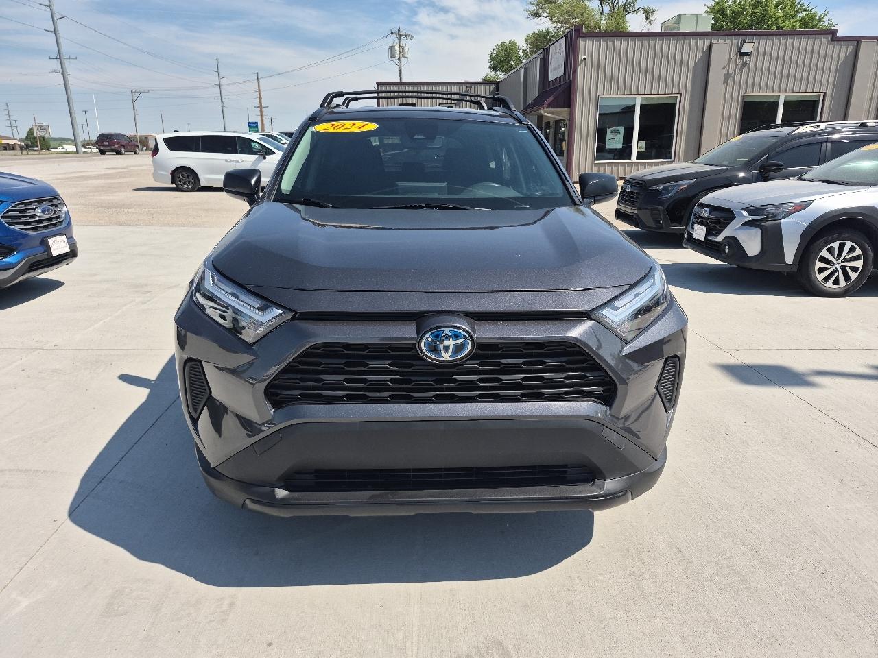 Toyota RAV4 Hybrid LE 2024