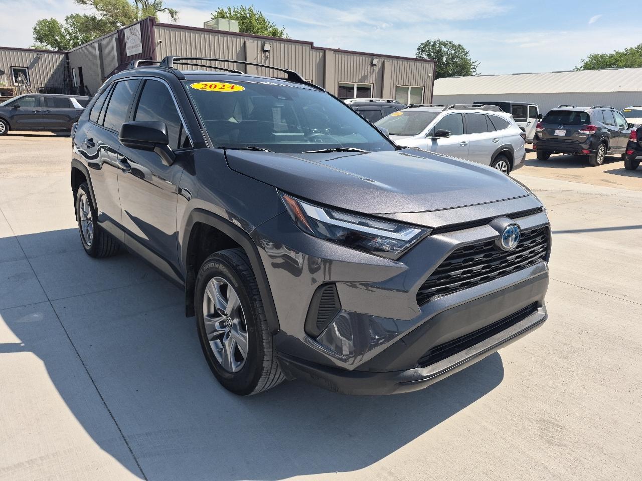 Toyota RAV4 Hybrid LE 2024