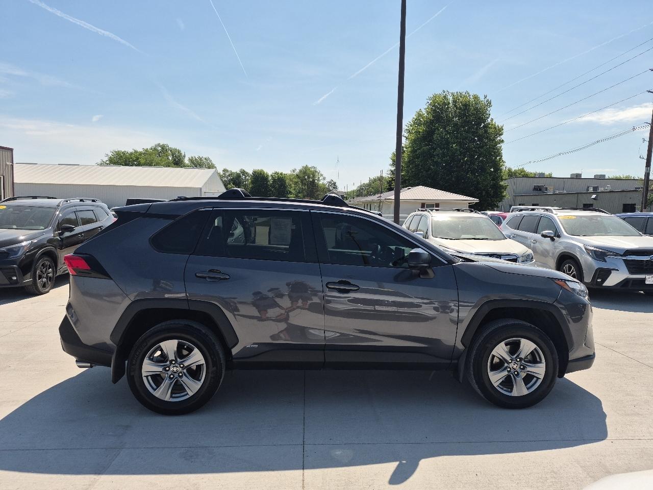 Toyota RAV4 Hybrid LE 2024