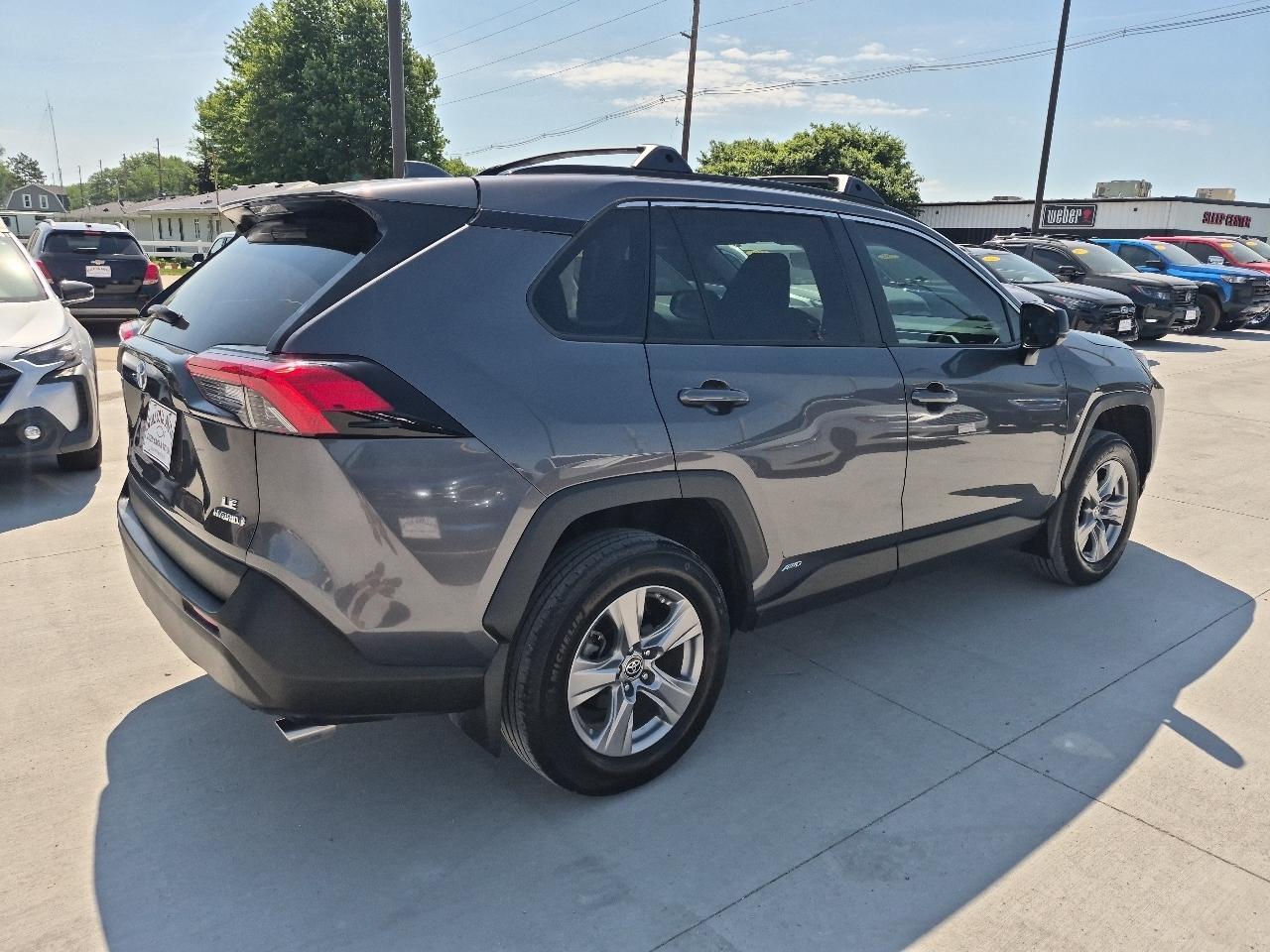 Toyota RAV4 Hybrid LE 2024