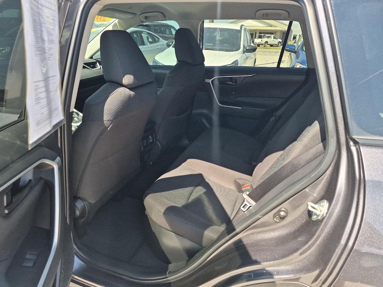 Toyota RAV4 Hybrid LE 2024