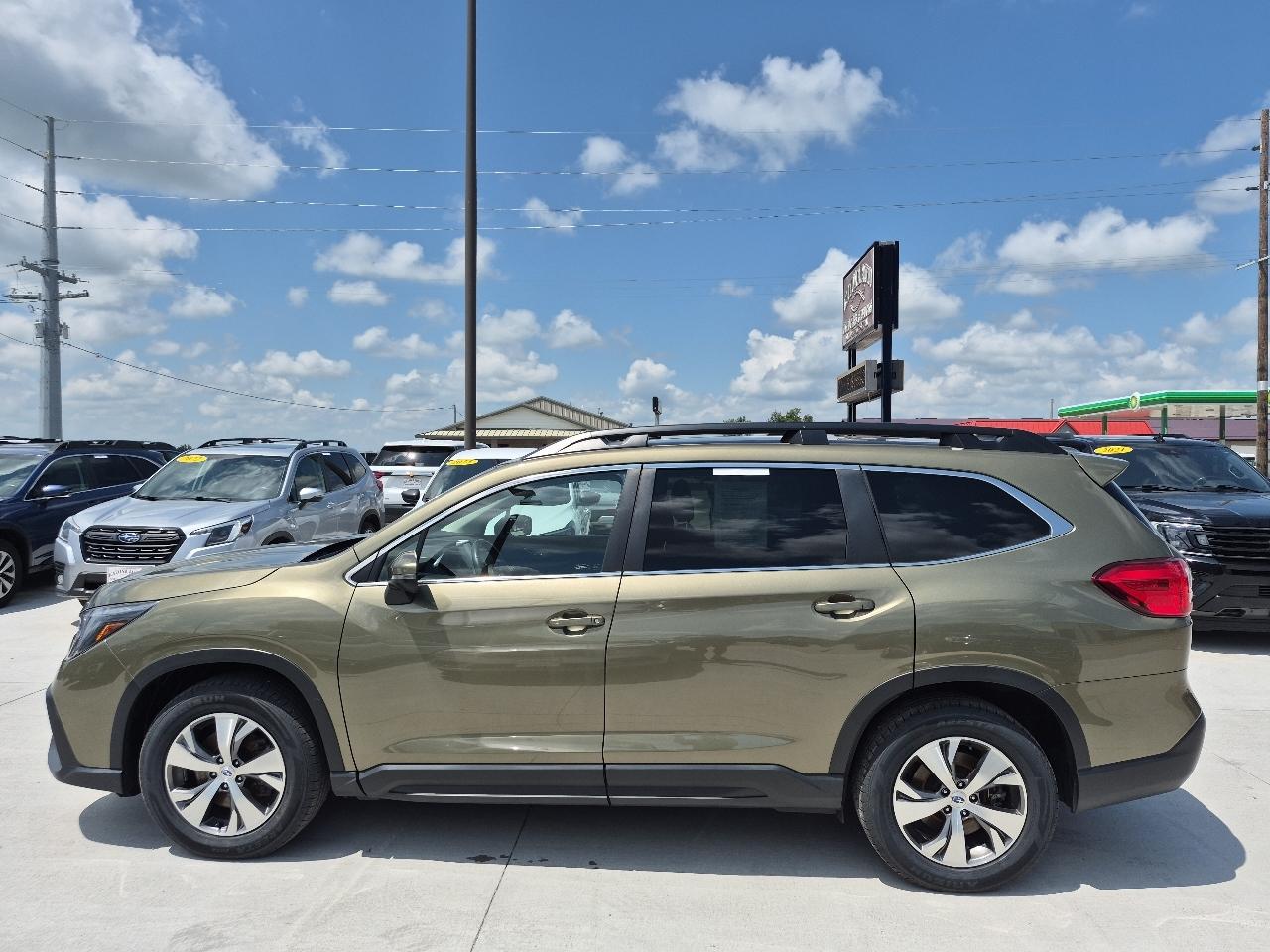 Subaru Ascent Premium 2023