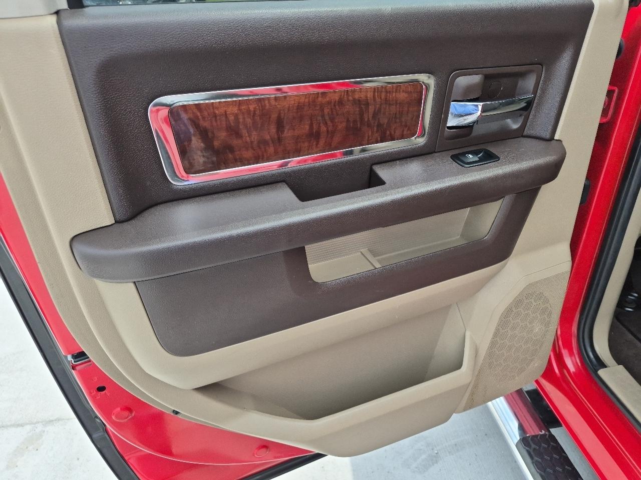 Dodge 1500 Laramie Crew Cab 4WD 2012