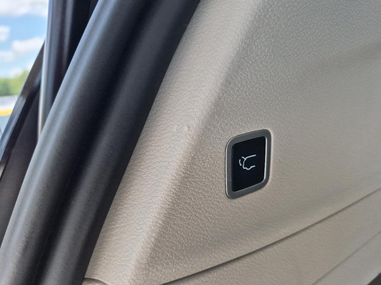 Chrysler Pacifica Touring L 2023