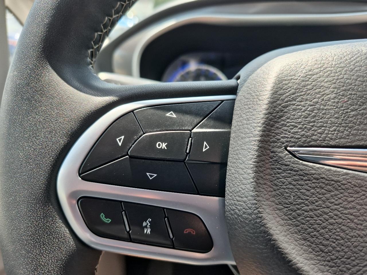 Chrysler Pacifica Touring L 2023