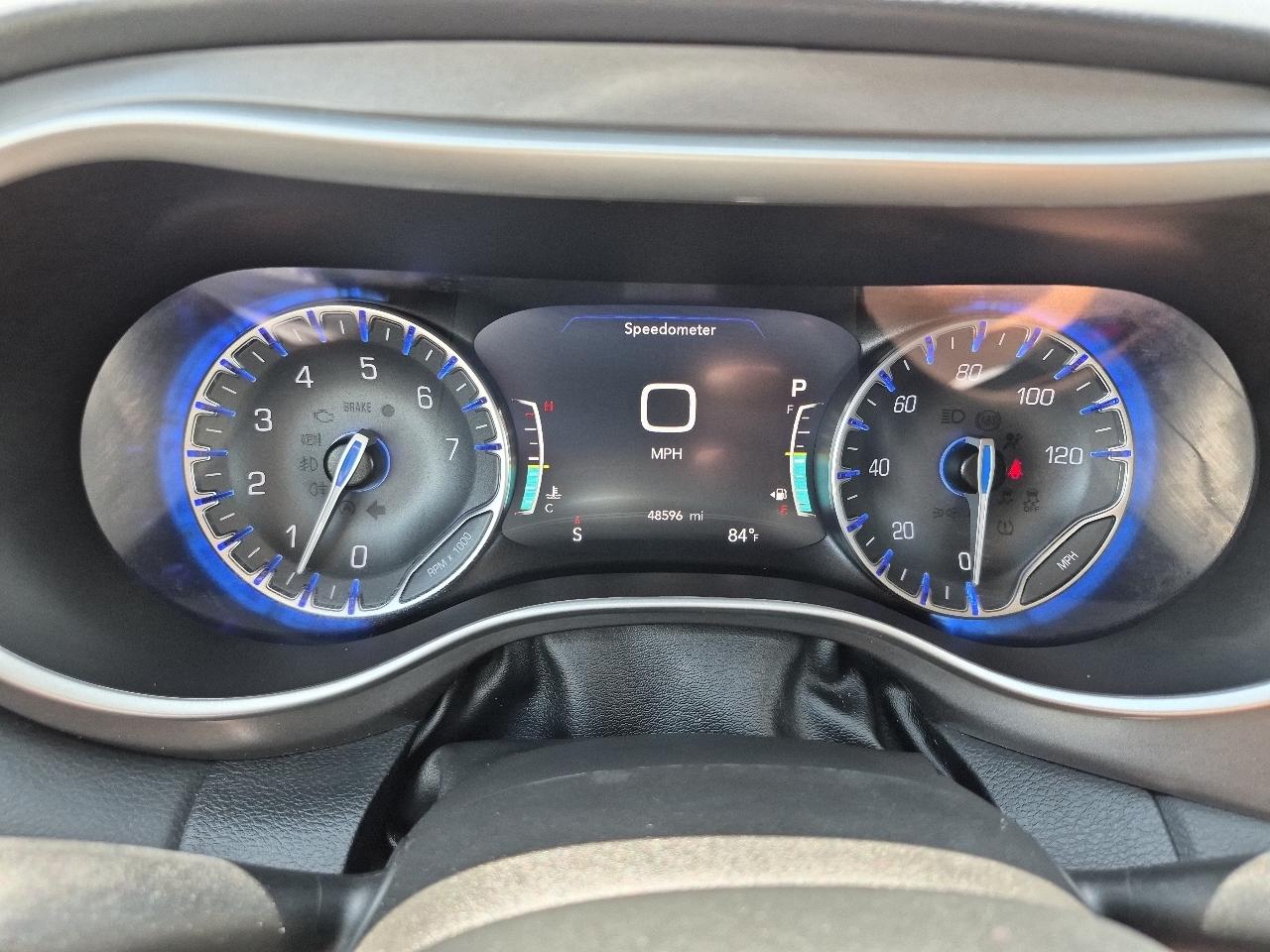 Chrysler Pacifica Touring L 2023