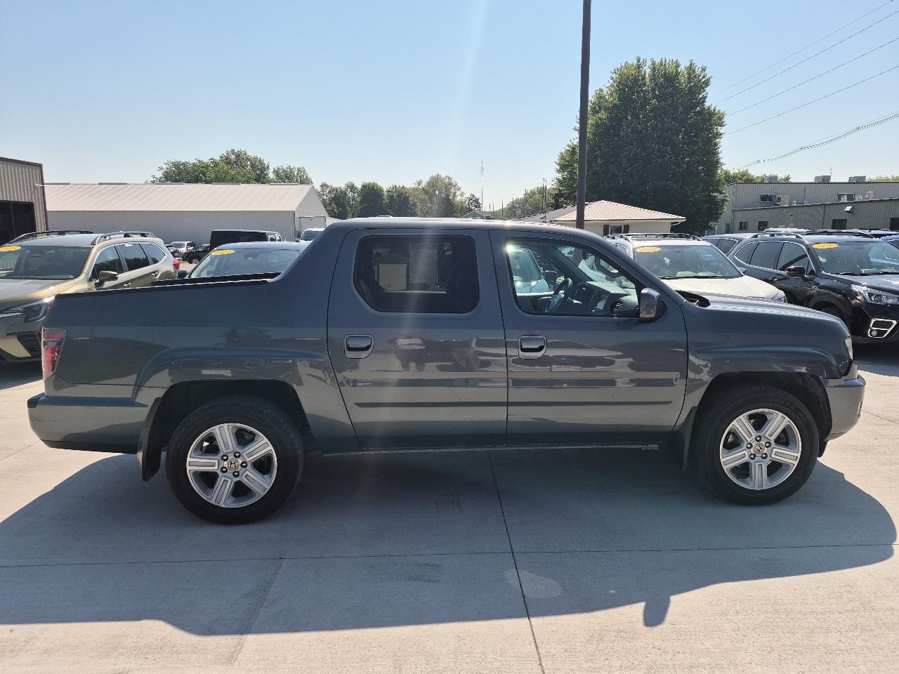Honda Ridgeline RTL w/ Leather and Navigation 2013
