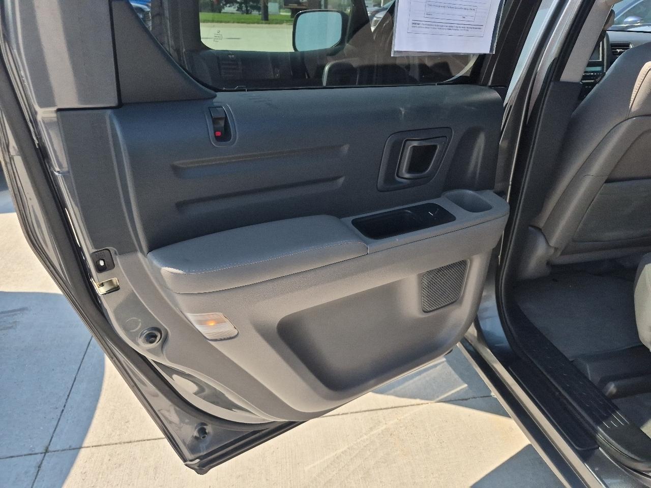 Honda Ridgeline RTL w/ Leather and Navigation 2013