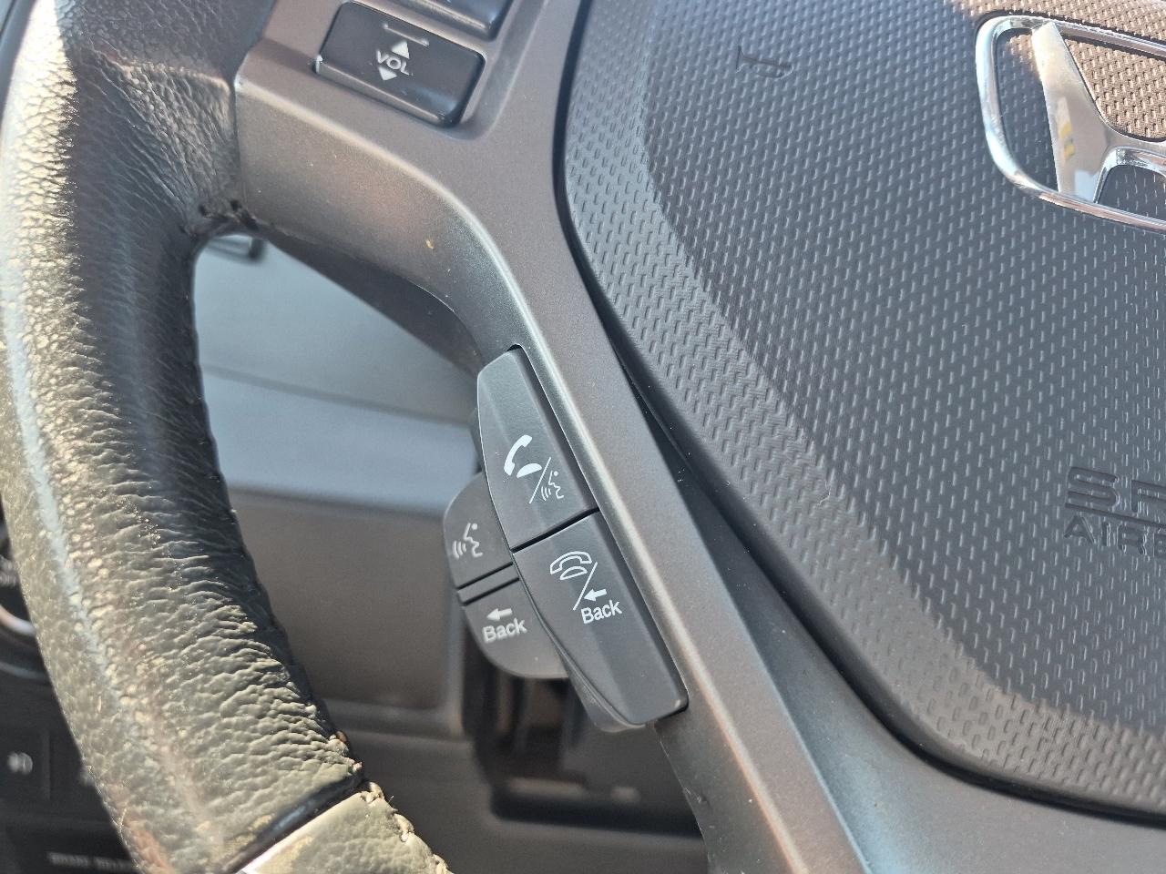 Honda Ridgeline RTL w/ Leather and Navigation 2013