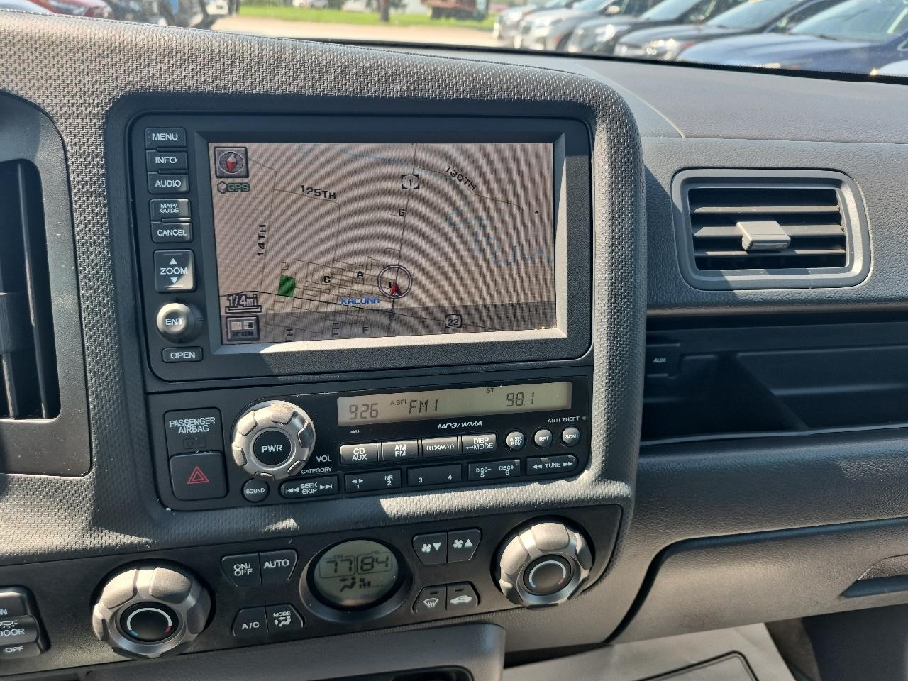 Honda Ridgeline RTL w/ Leather and Navigation 2013