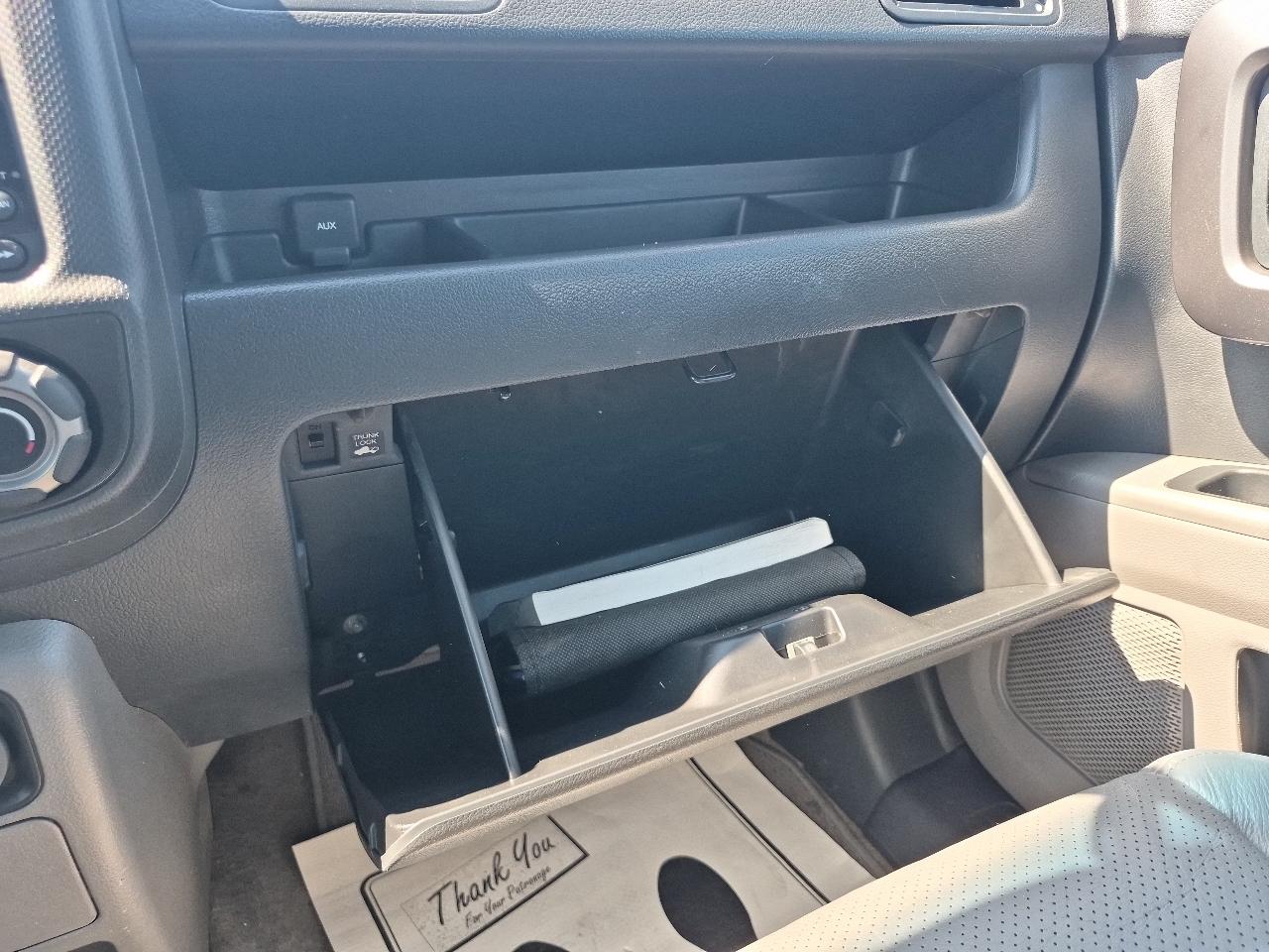 Honda Ridgeline RTL w/ Leather and Navigation 2013