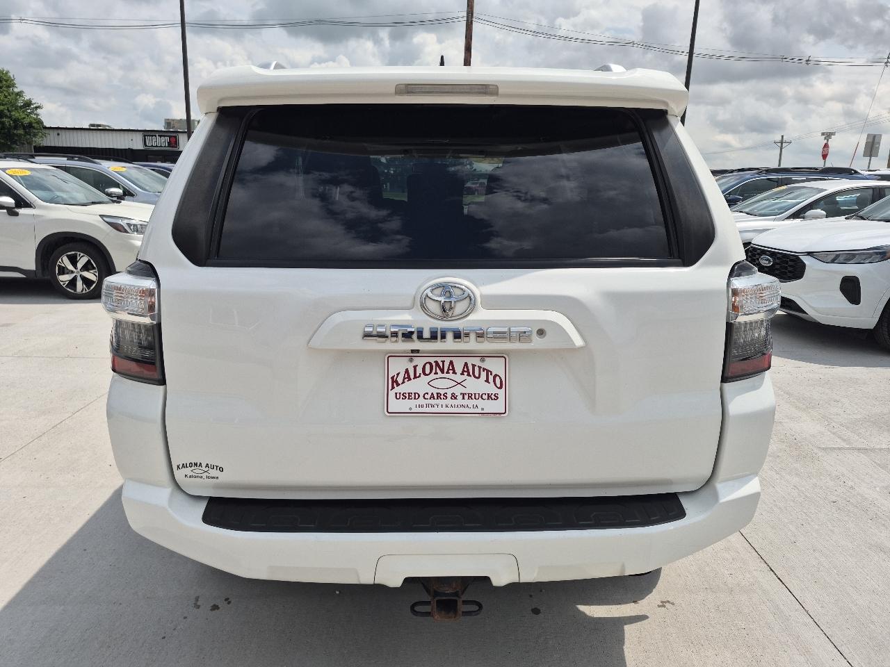 Toyota 4Runner SR5 4WD 2017