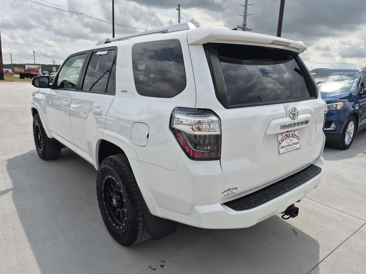 Toyota 4Runner SR5 4WD 2017
