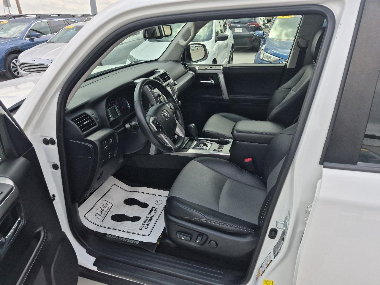 Toyota 4Runner SR5 4WD 2017