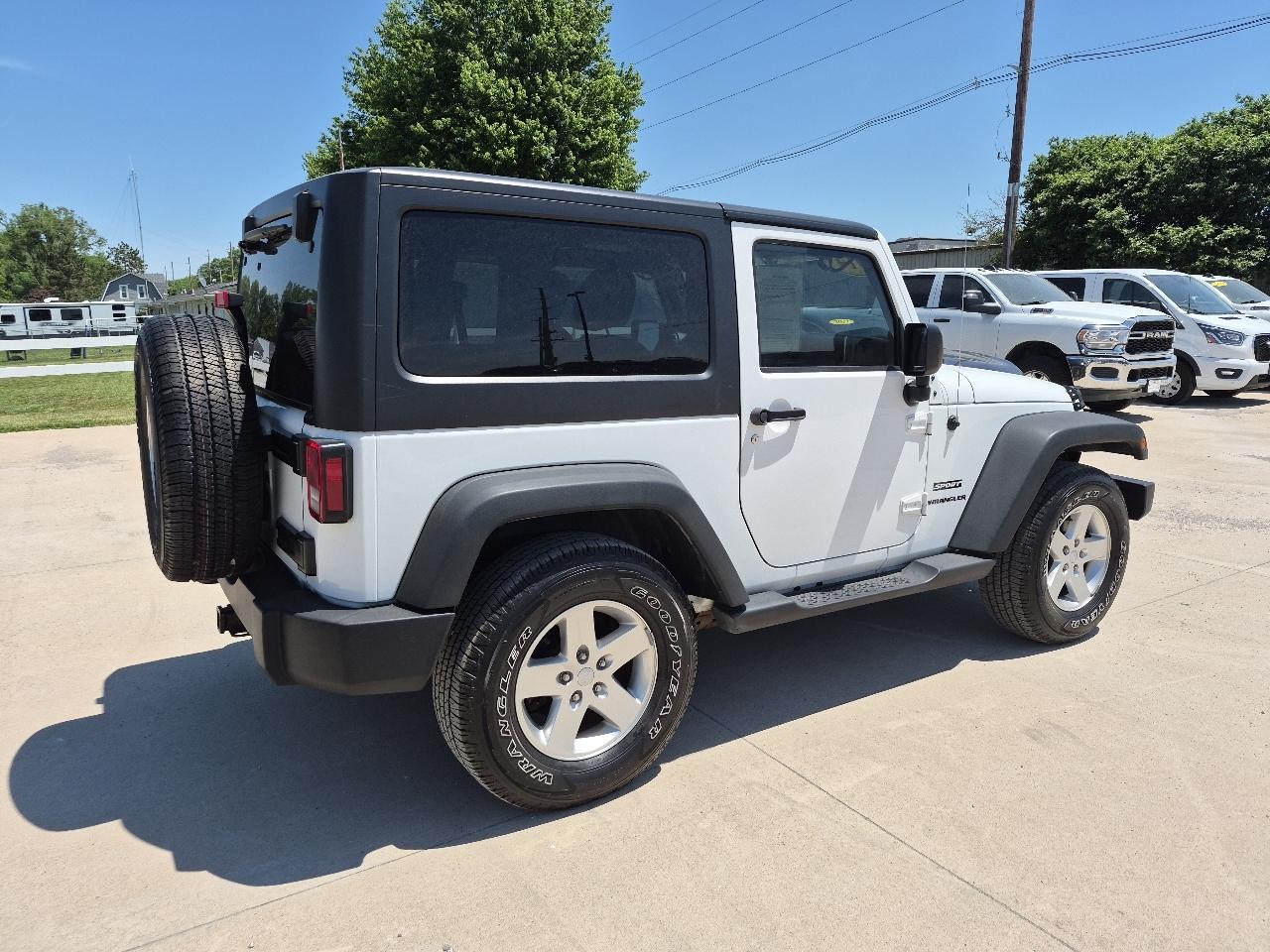 Jeep Wrangler Sport 4WD 2014