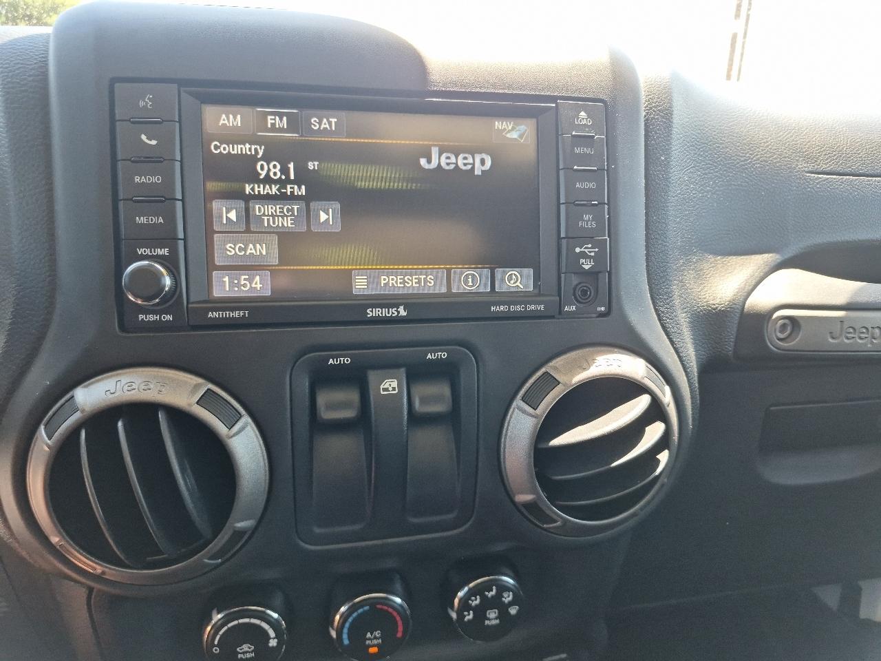 Jeep Wrangler Sport 4WD 2014
