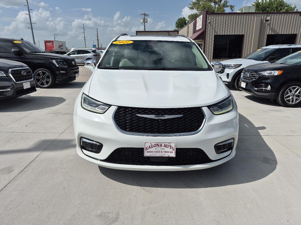 Chrysler Pacifica Limited AWD 2021