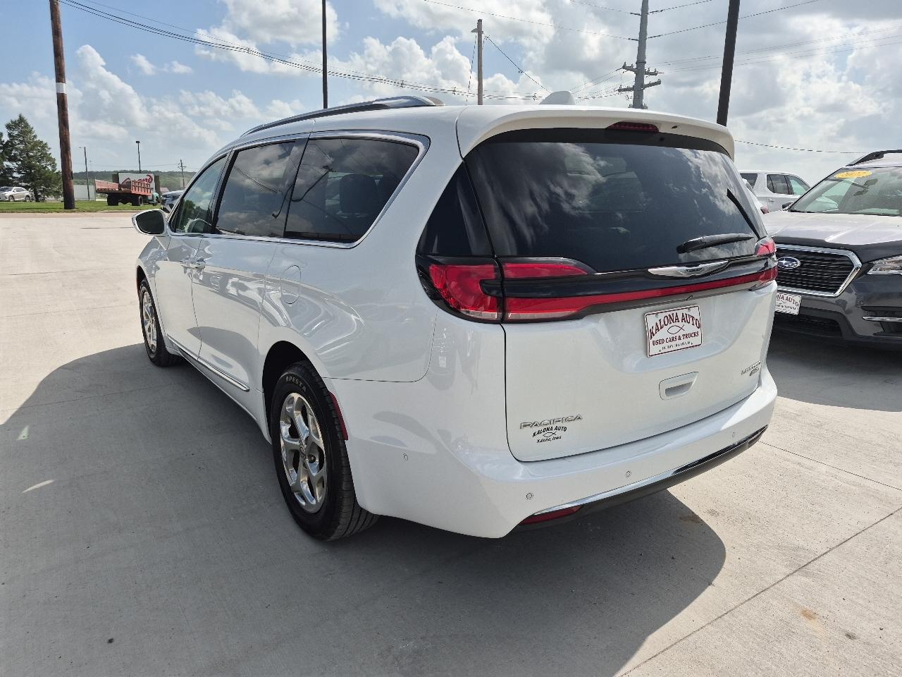 Chrysler Pacifica Limited AWD 2021